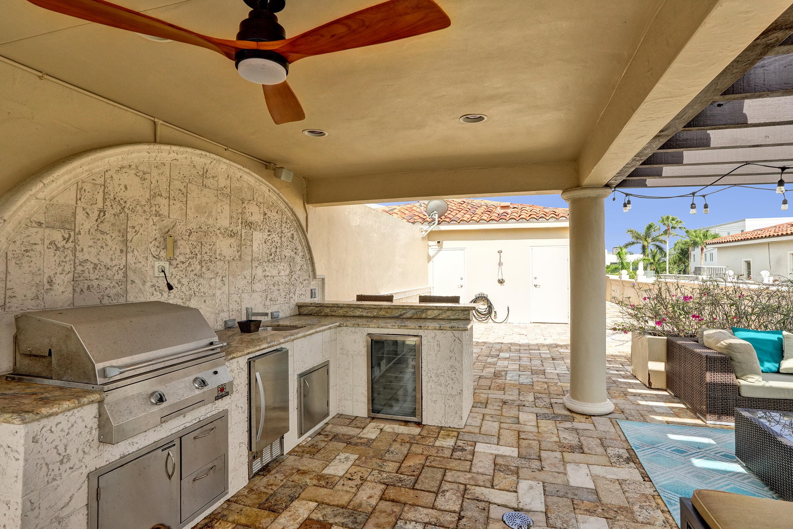 210 HENDRICKS Isle, Fort Lauderdale, FL 33301 39