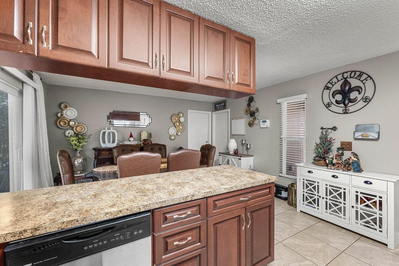 11260 NW 41st Street, Coral Springs, FL 33065 9