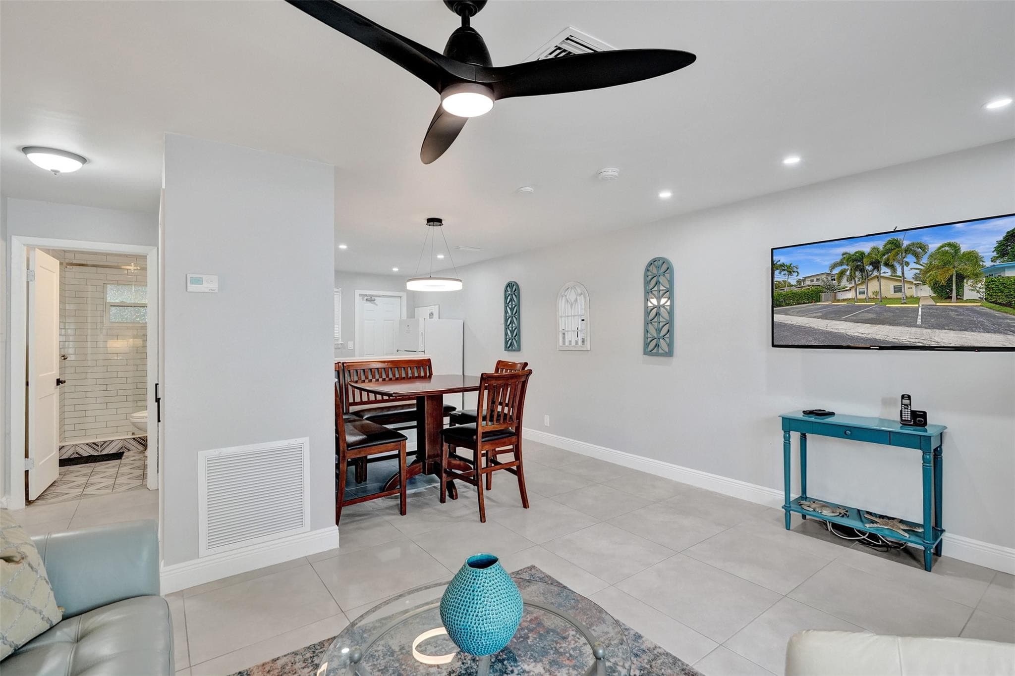 901 SE 14TH Court 1, Fort Lauderdale, FL 33316