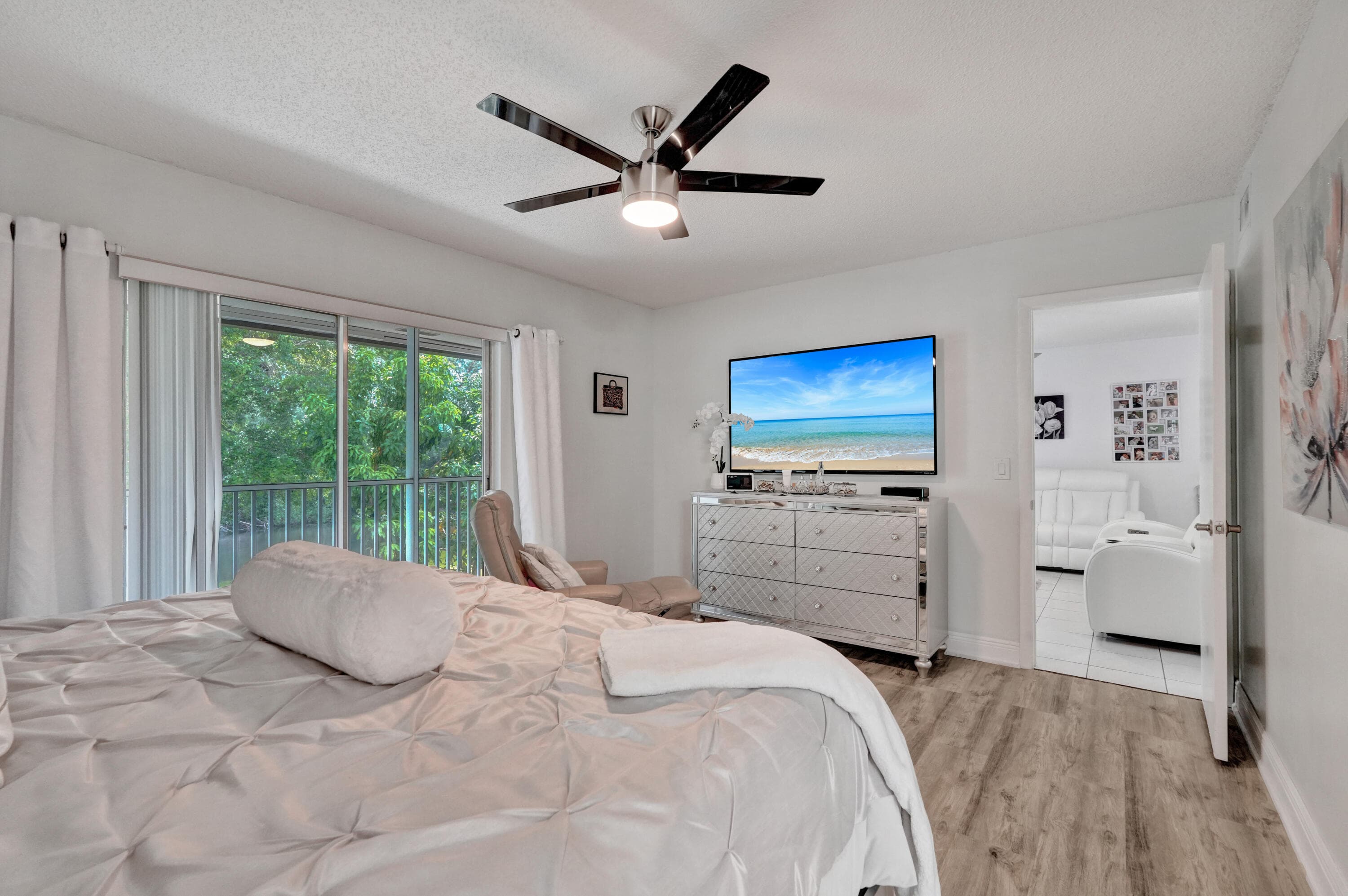 130 LAKE MERYL Drive 227, West Palm Beach, FL 33411 10