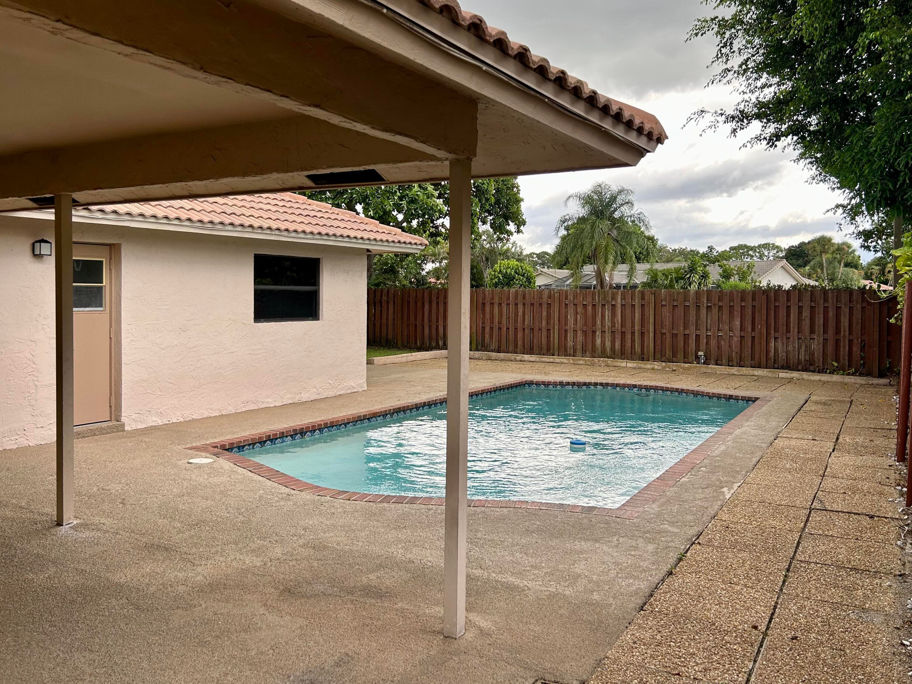 6162 AMBERWOODS Drive, Boca Raton, FL 33433 32