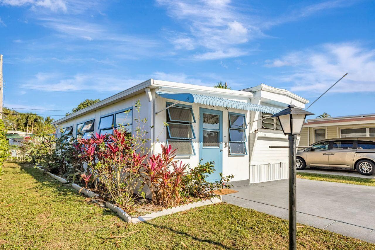14556 Glenview Drive, Delray Beach, FL 33445 2