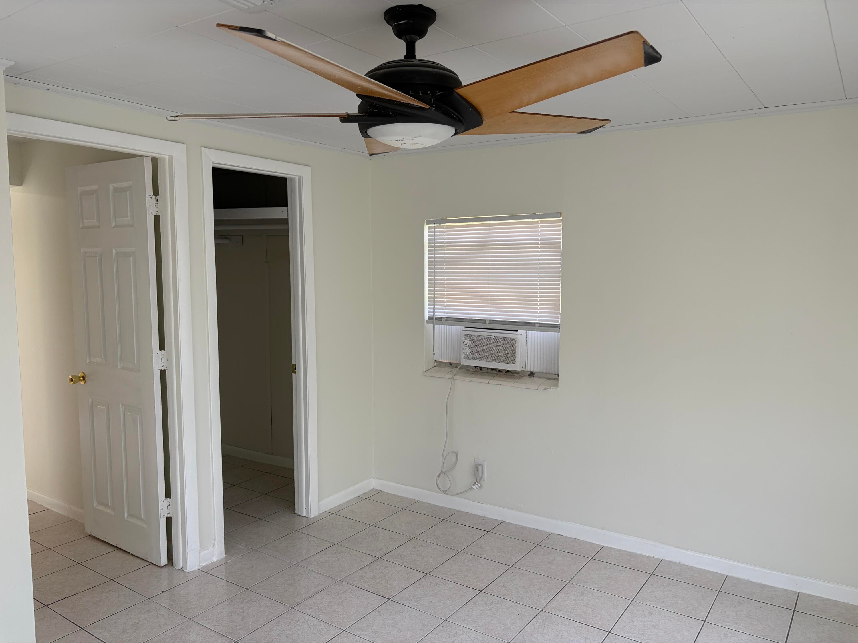 2320 SUNRISE Drive (Back Unit), West Palm Beach, FL 33415 4
