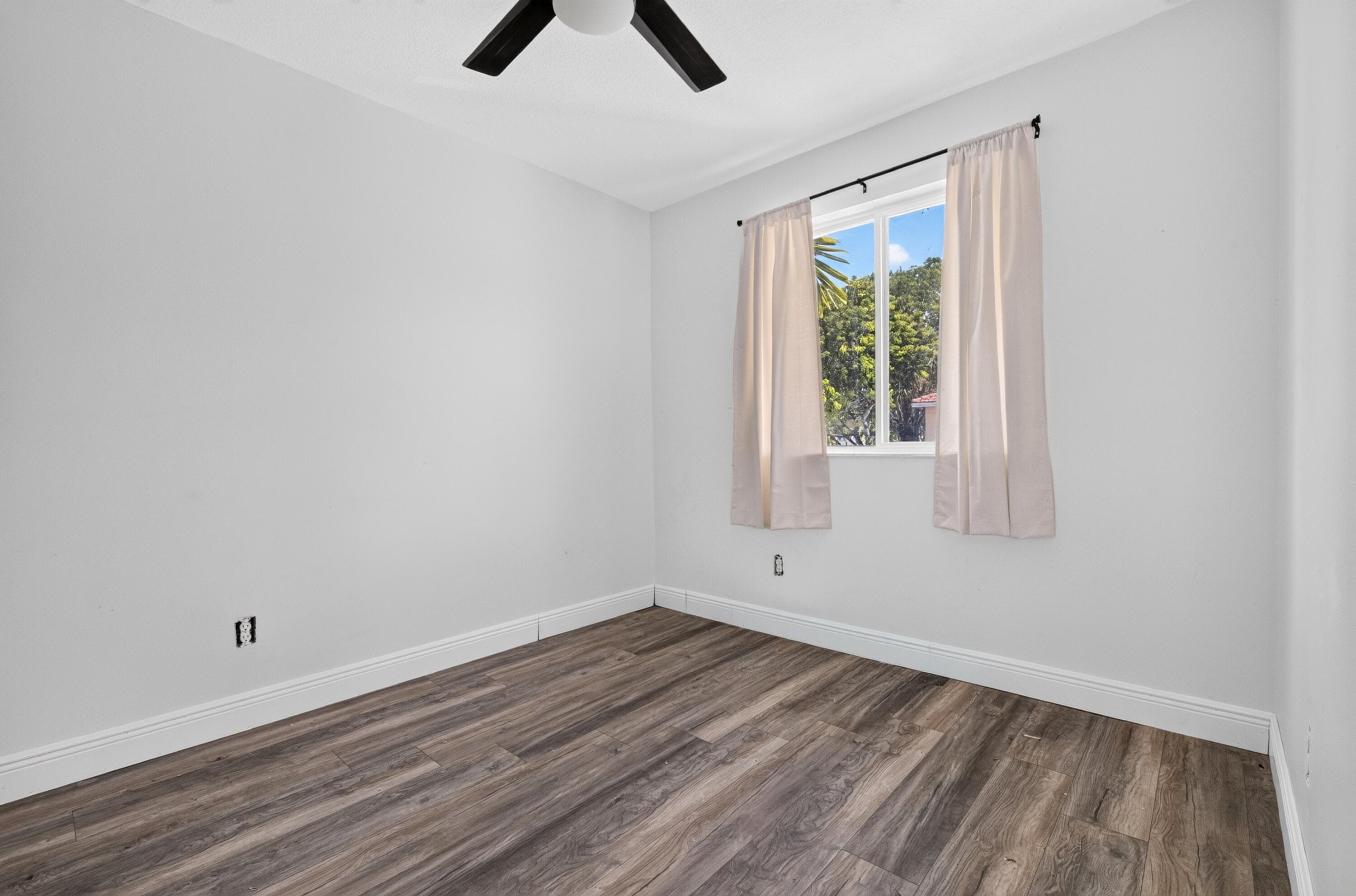 13930 SW 175th Terrace, Miami, FL 33177 32