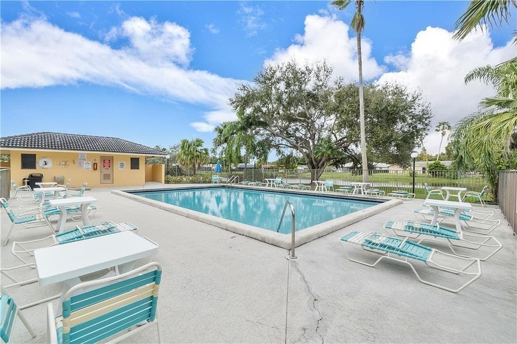 11477 NW 39TH Court 305-1, Coral Springs, FL 33065 19