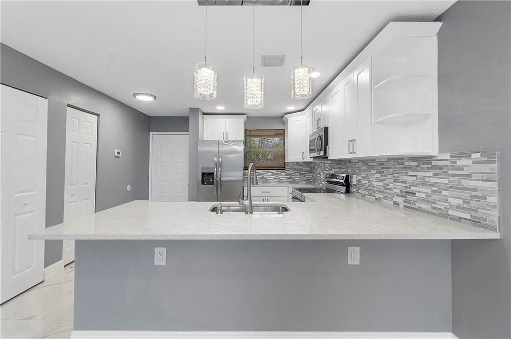 11477 NW 39th Court 305-1, Coral Springs, FL 33065