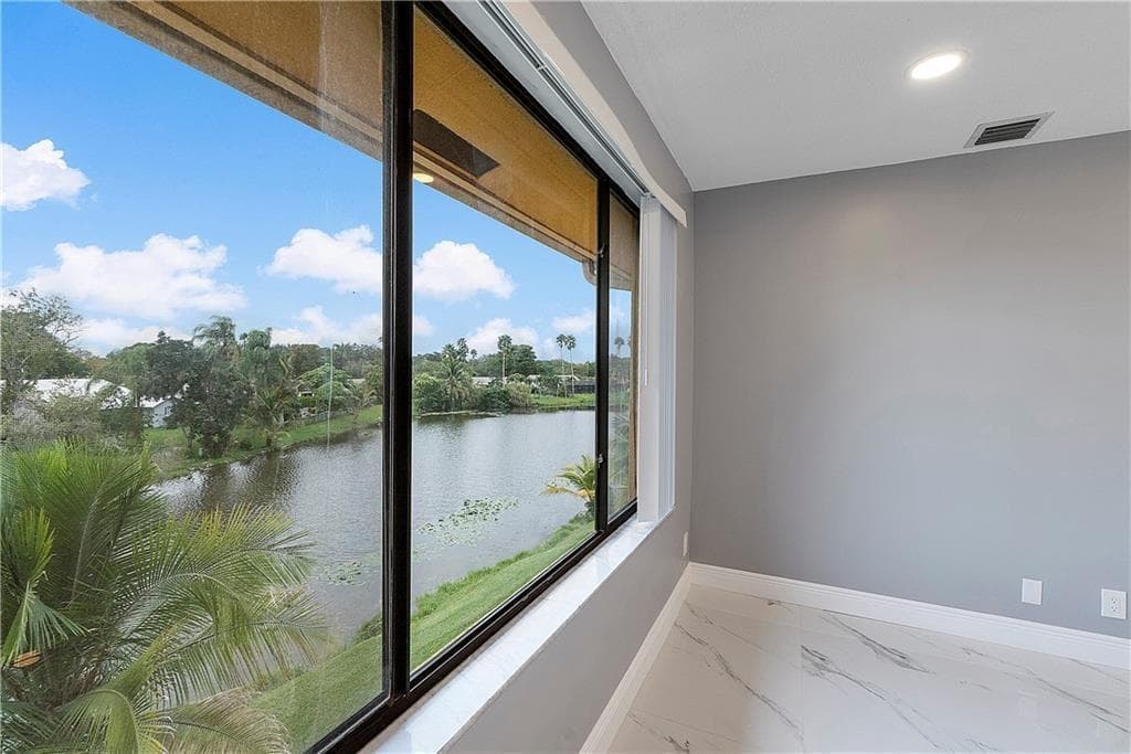 11477 NW 39th Court 305-1, Coral Springs, FL 33065 10