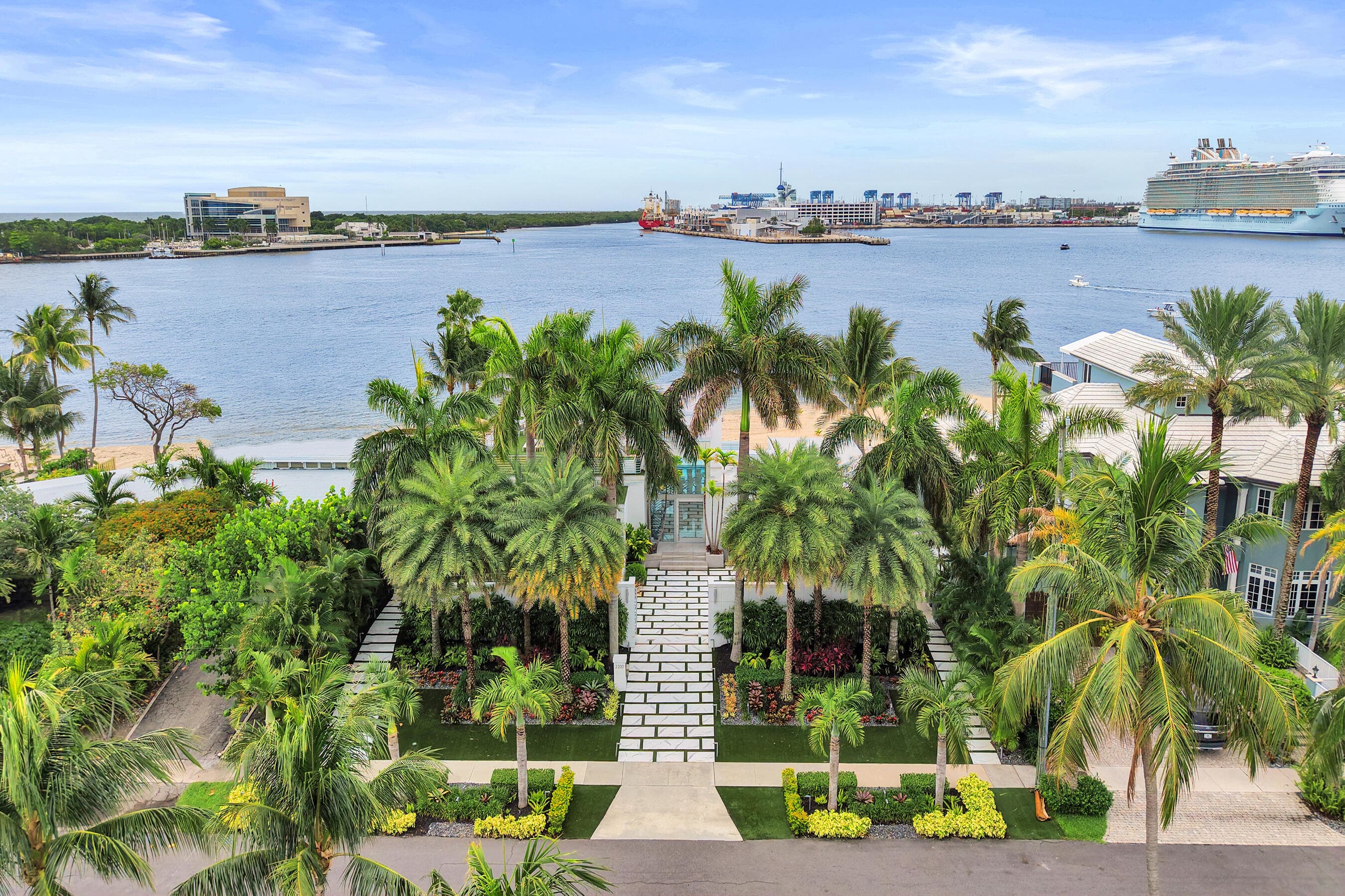 2200 SE 21ST Drive, Fort Lauderdale, FL 33316 5