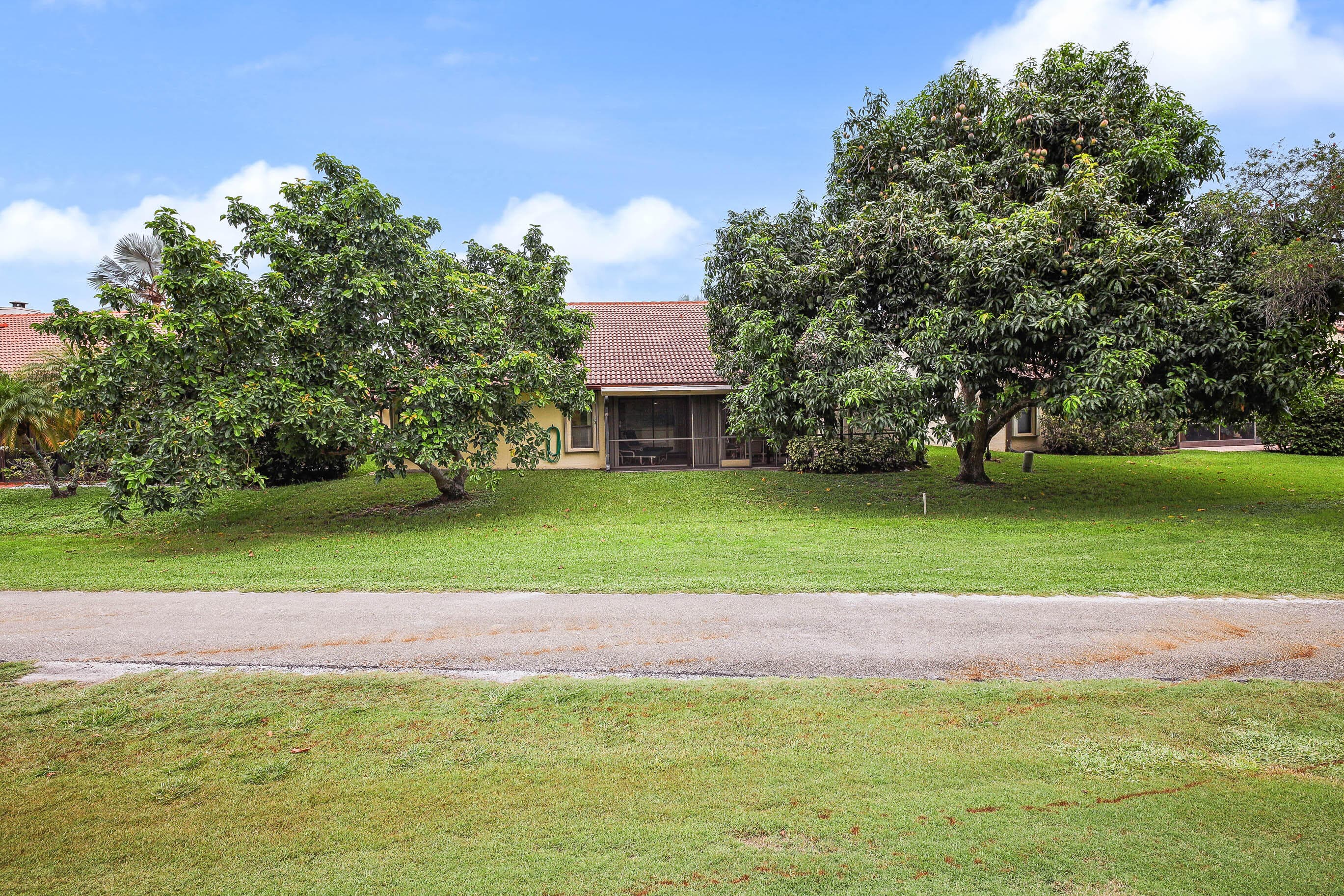 7003 GOLF POINTE Circle, Tamarac, FL 33321 41