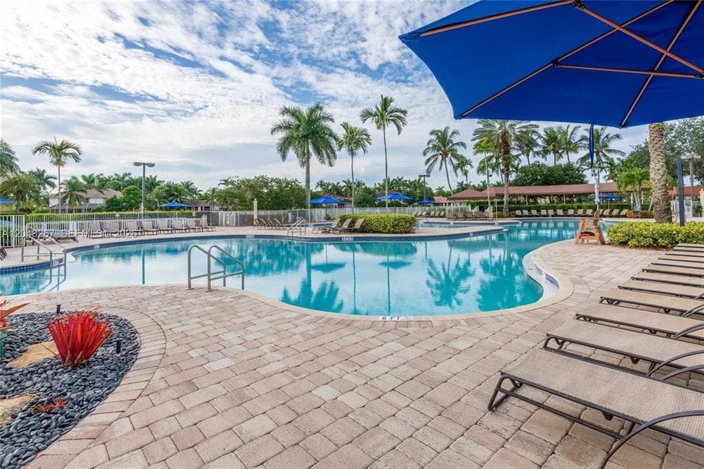 1630 ZENITH Way 1630, Weston, FL 33327 48