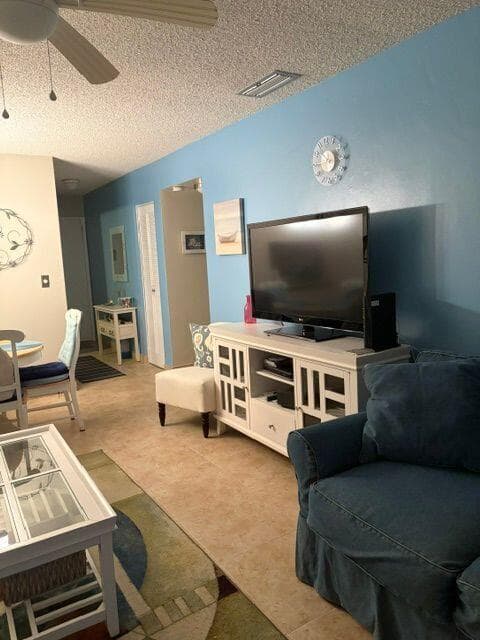 2811 S GARDEN Drive S 308, Palm Springs, FL 33461 8