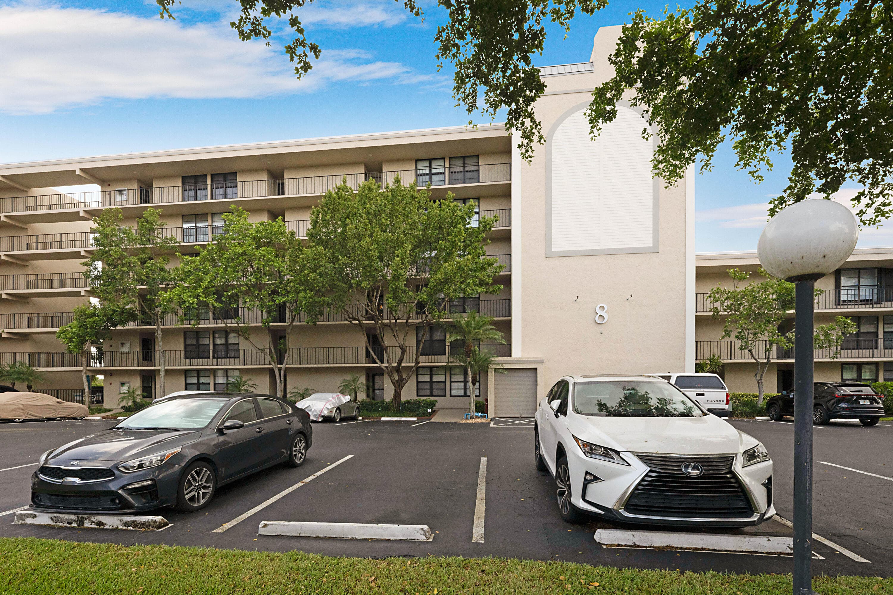 8 Royal Palm Way 3010, Boca Raton, FL 33432