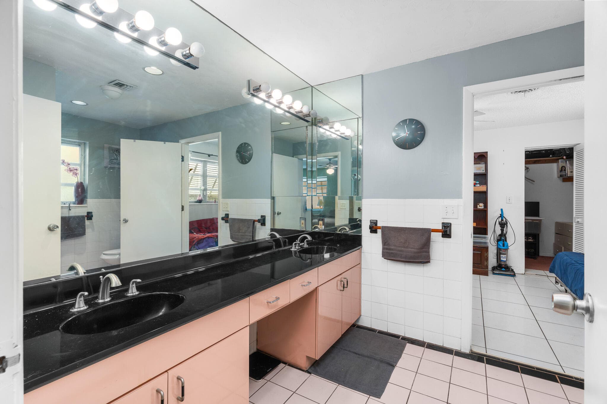 1601 NE 48TH Court, Oakland Park, FL 33334 23