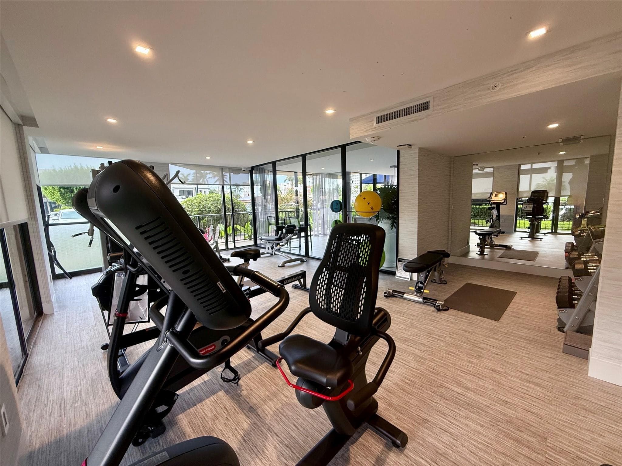 859 JEFFERY Street 1040, Boca Raton, FL 33487 36