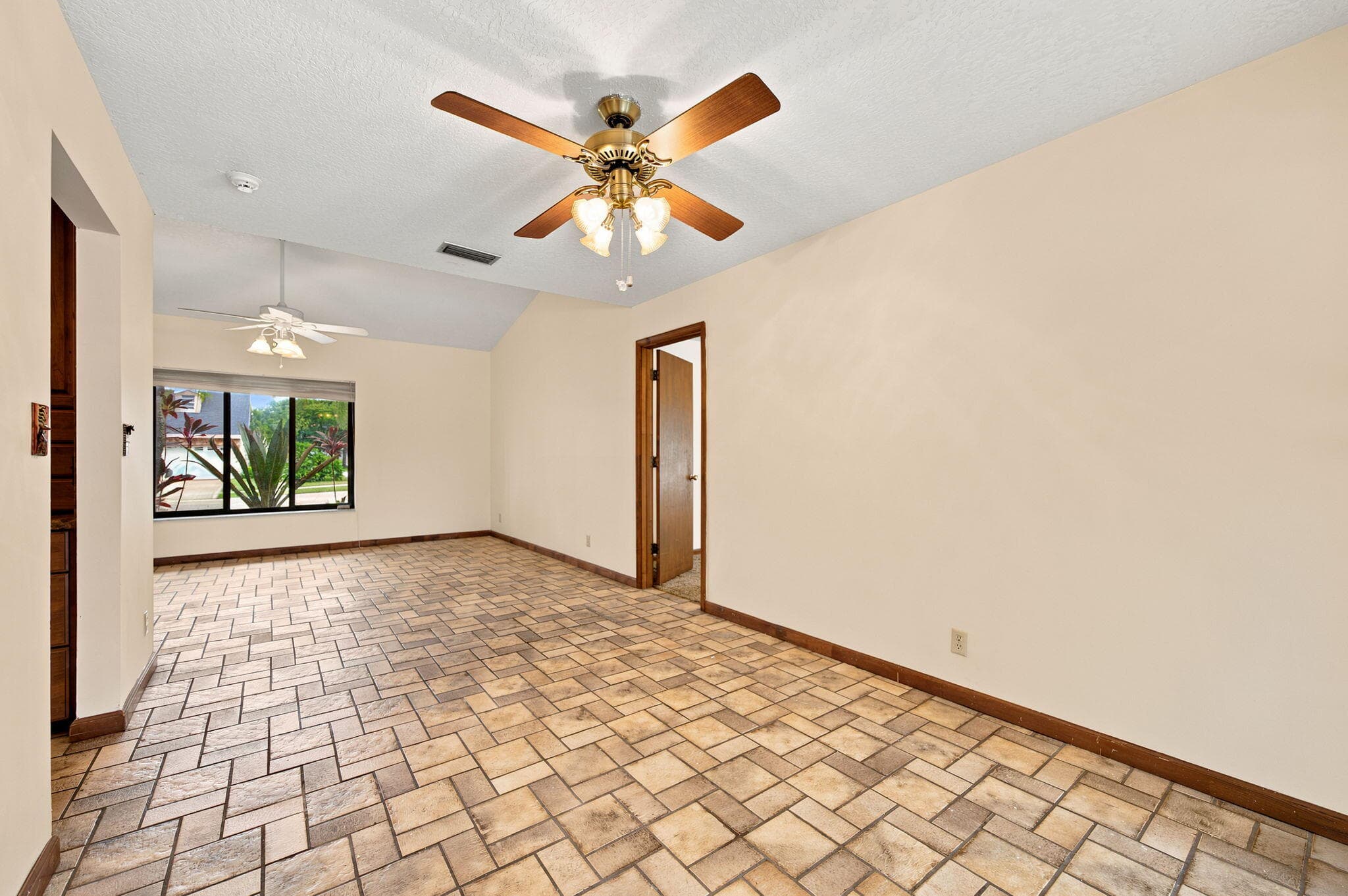 1120 NW 77TH Avenue, Plantation, FL 33322 11