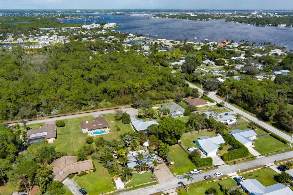 1321 SW Nikoma Street, Palm City, FL 34990 6