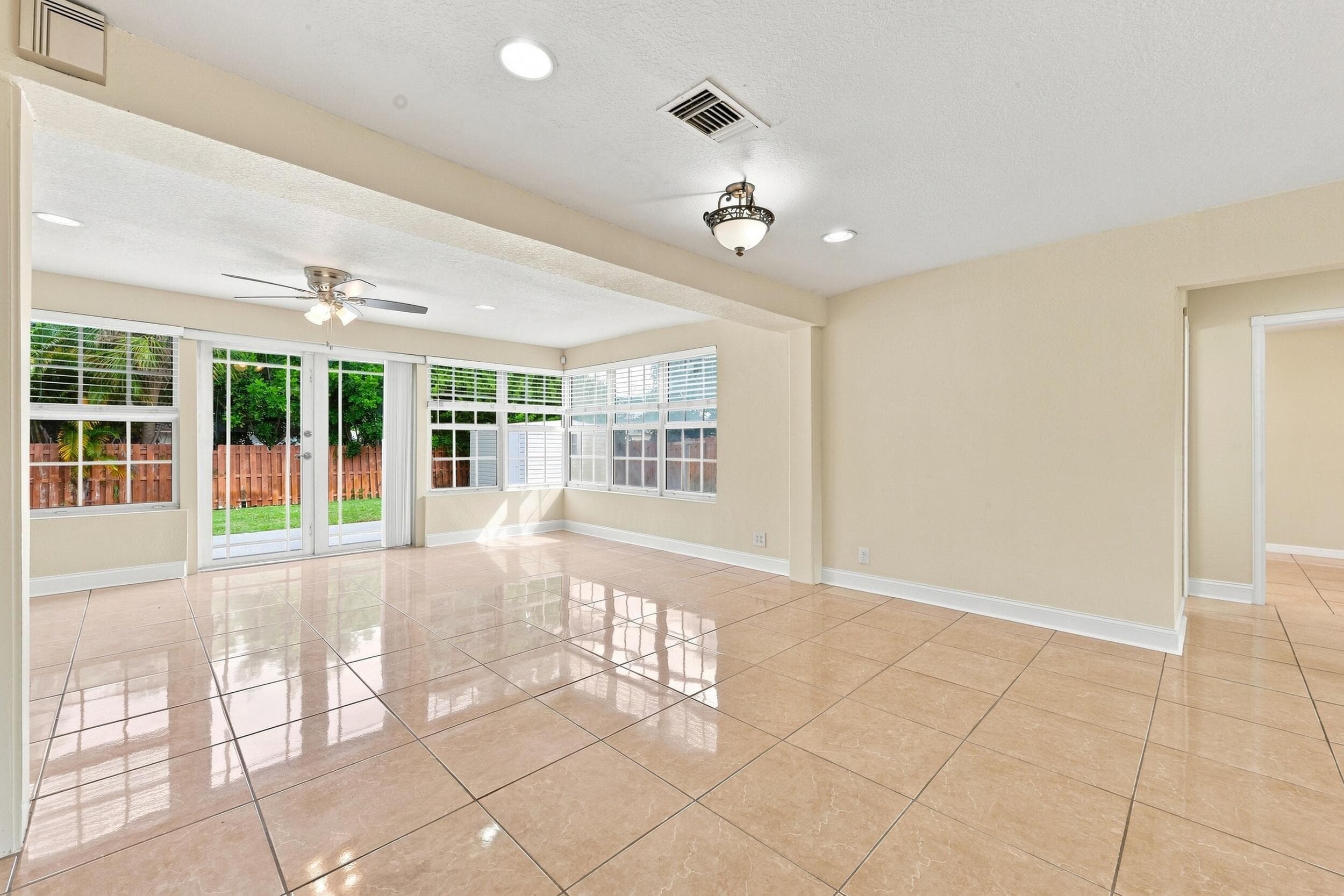1100 7TH Street, Lake Park, FL 33403 11