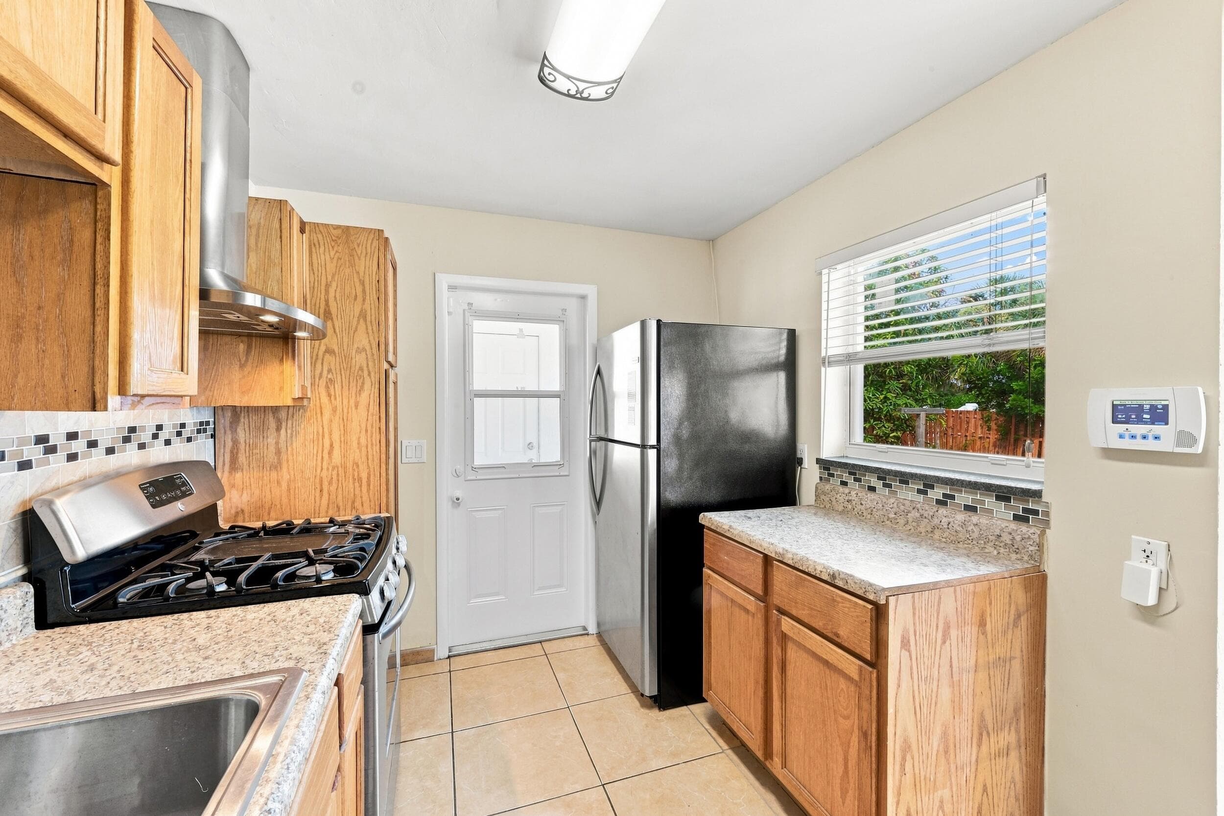 1100 7TH Street, Lake Park, FL 33403 20