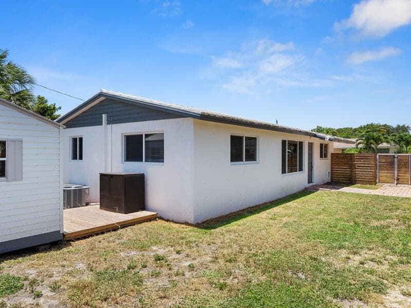 1632 N L Street, Lake Worth Beach, FL 33460 18