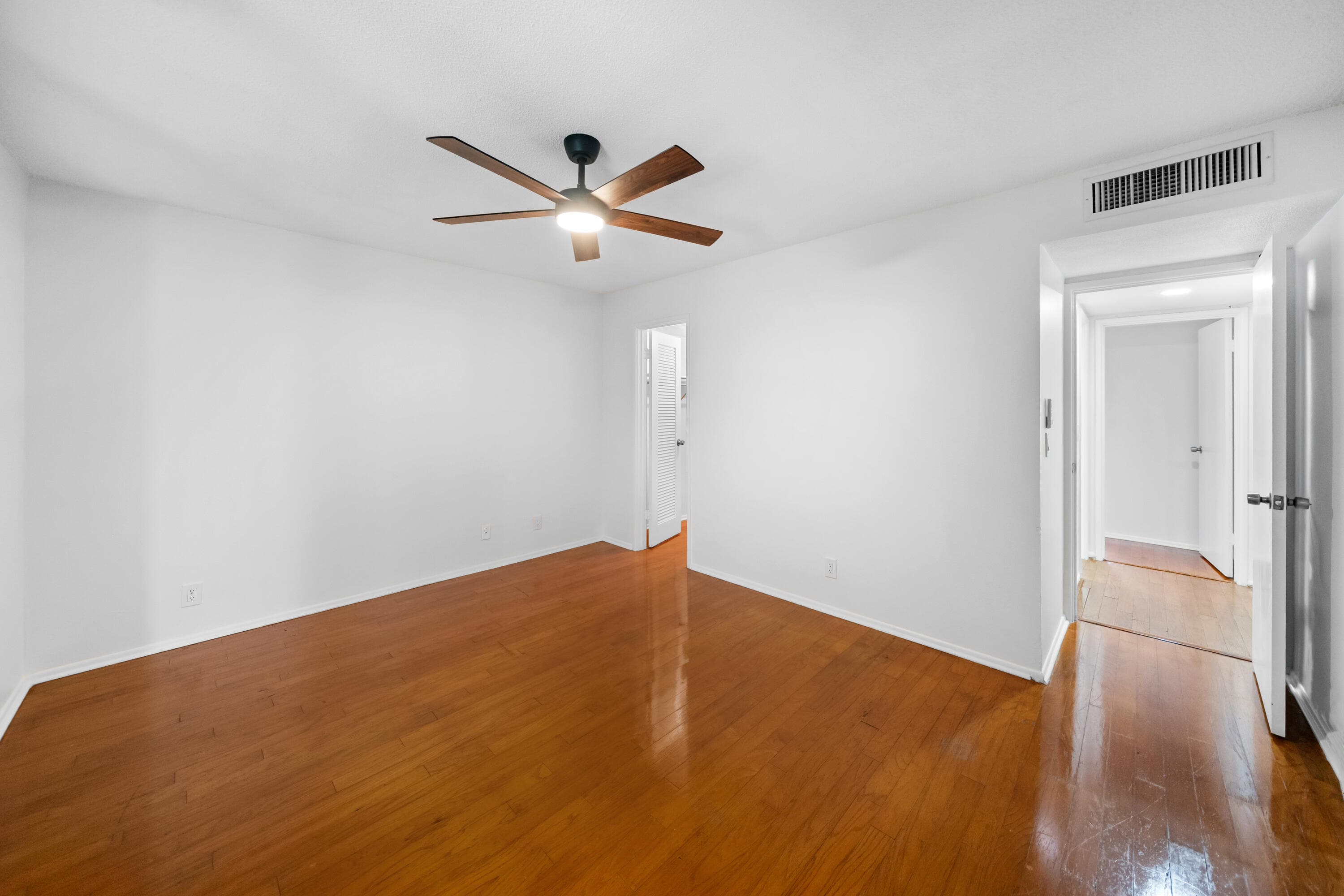 2540 BOUNDBROOK Boulevard 110, Palm Springs, FL 33406 34