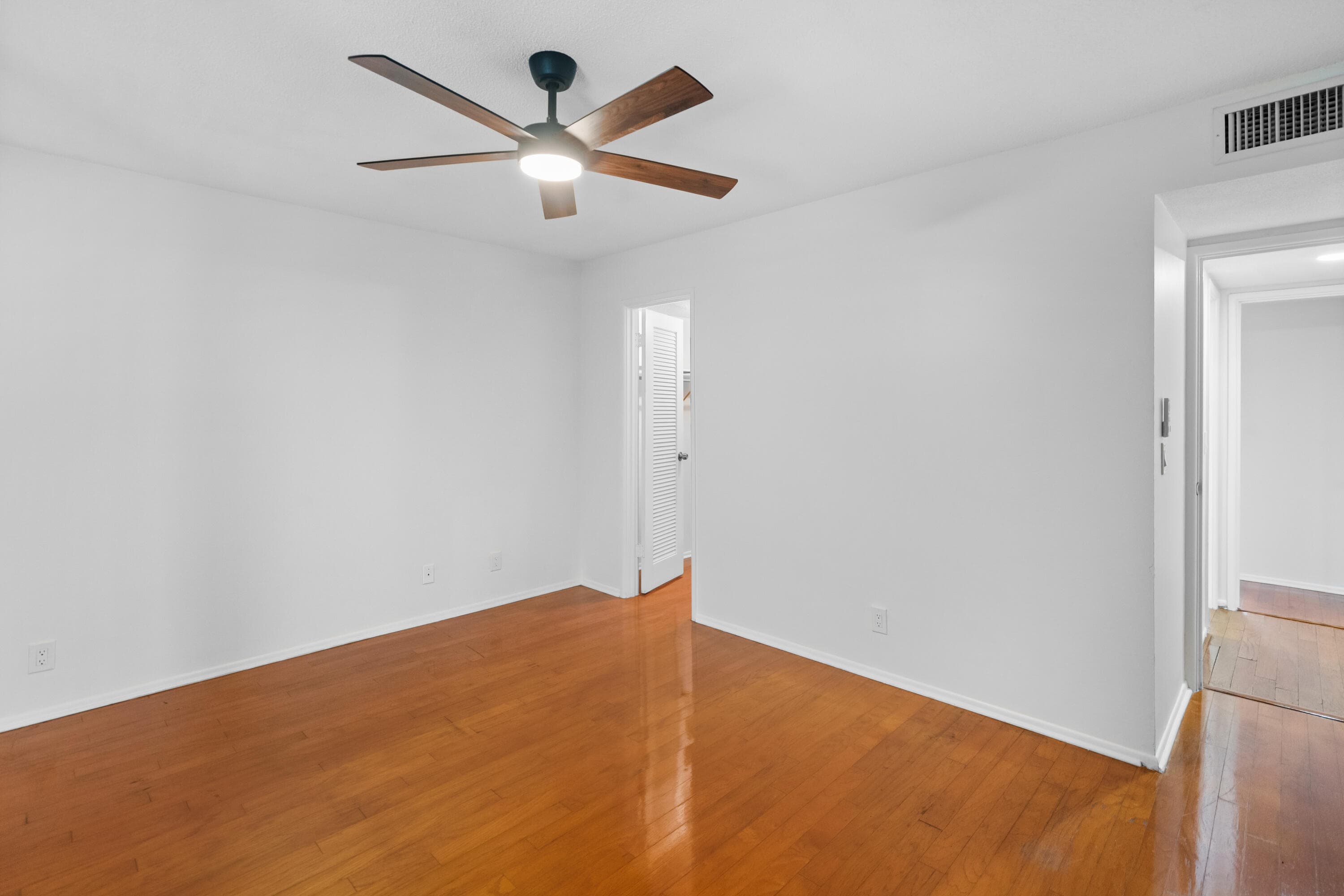 2540 BOUNDBROOK Boulevard 110, Palm Springs, FL 33406 35