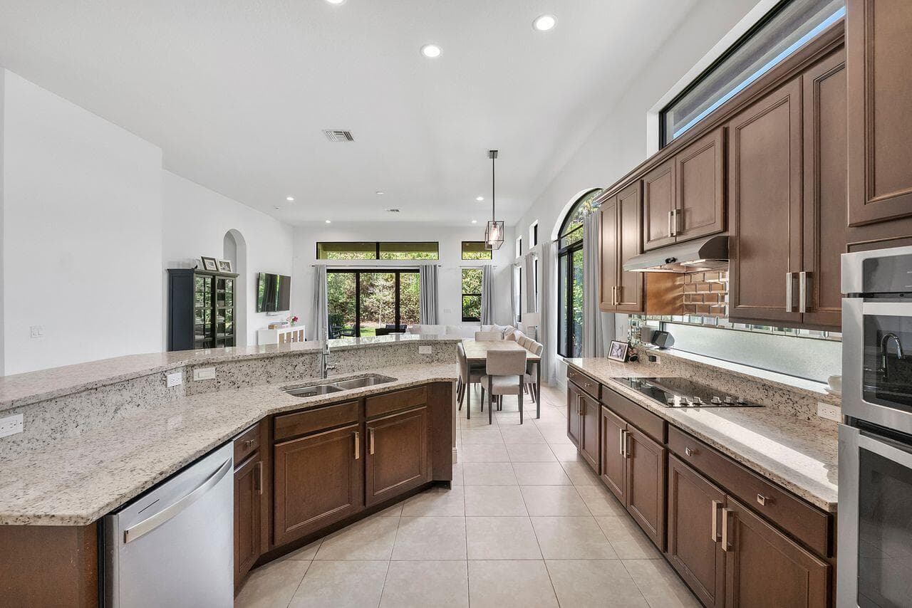 8251 CANOPY Terrace, Parkland, FL 33076 9
