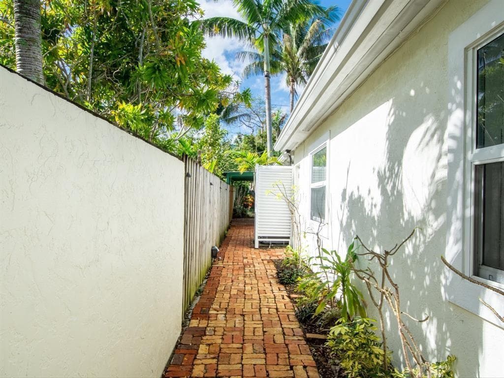 1225 NE 16TH Terrace, Fort Lauderdale, FL 33304 11