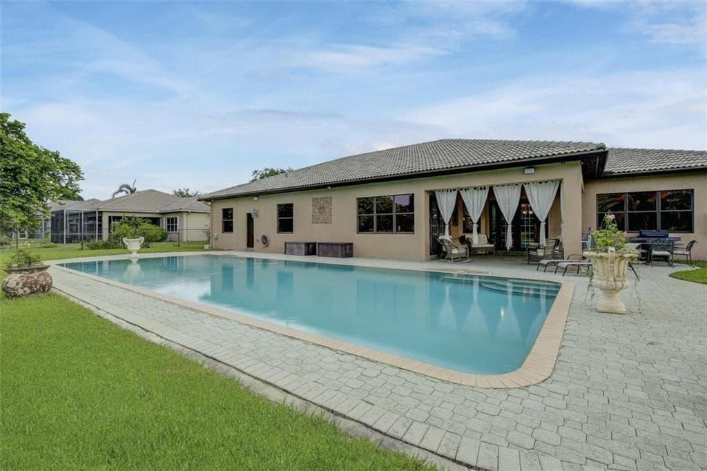 4053 SW 141st Avenue, Davie, FL 33330 9