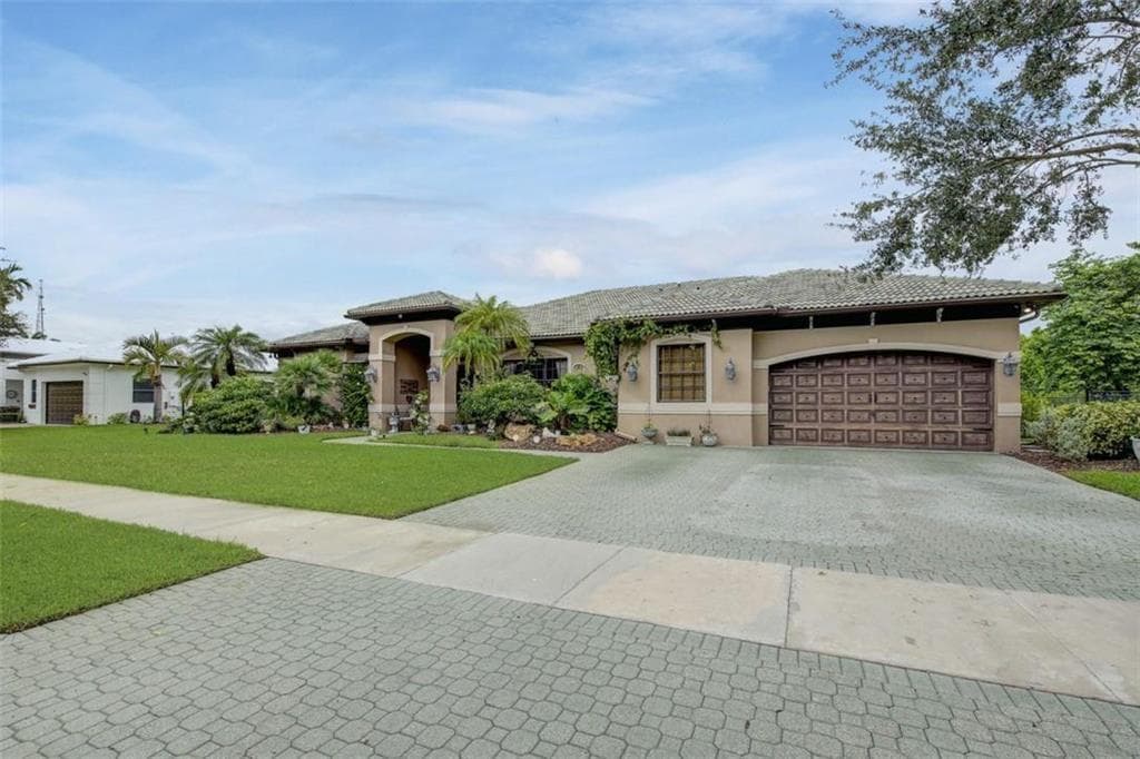 4053 SW 141st Avenue, Davie, FL 33330 32
