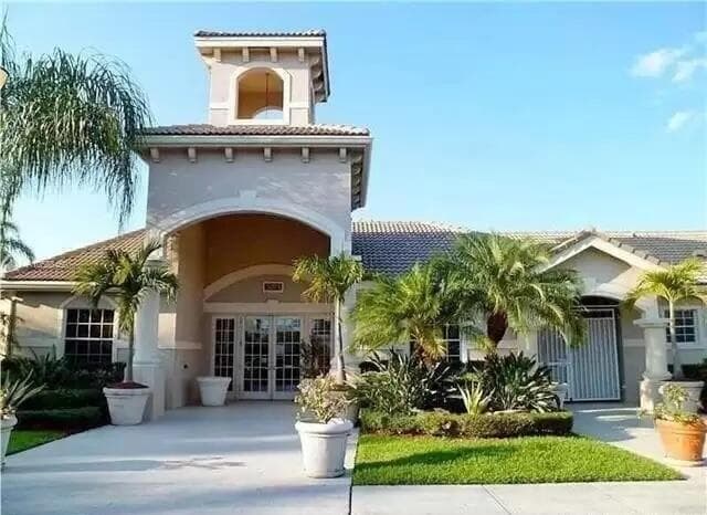 5045 Wiles Road 308, Coconut Creek, FL 33073 2