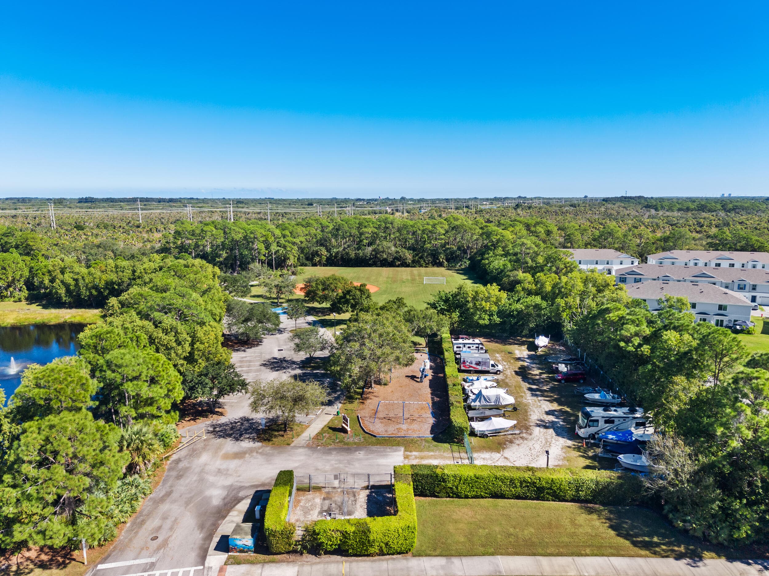 624 NE BENT PADDLE Lane, Port St. Lucie, FL 34983 40