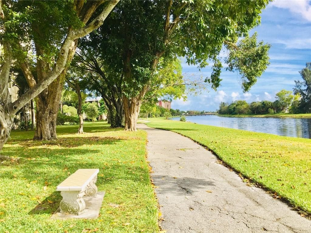 2316 S Cypress Bend Drive 220, Pompano Beach, FL 33069 47