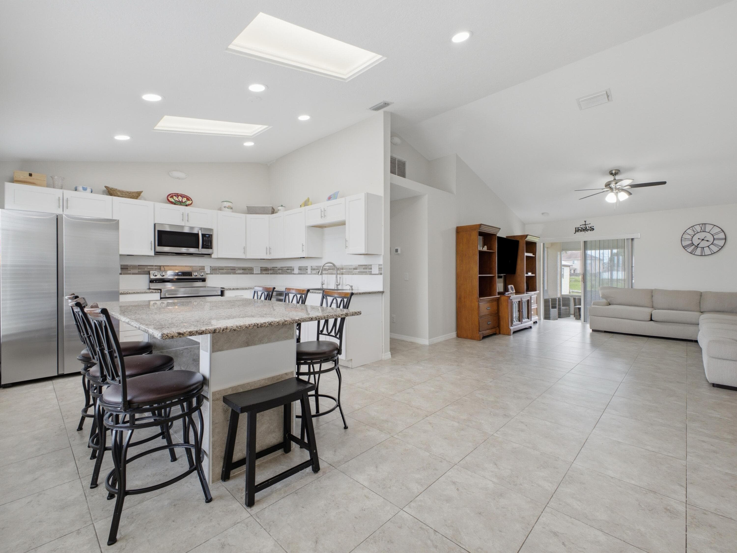 5807 NW BURRI Court, Port St. Lucie, FL 34986 9
