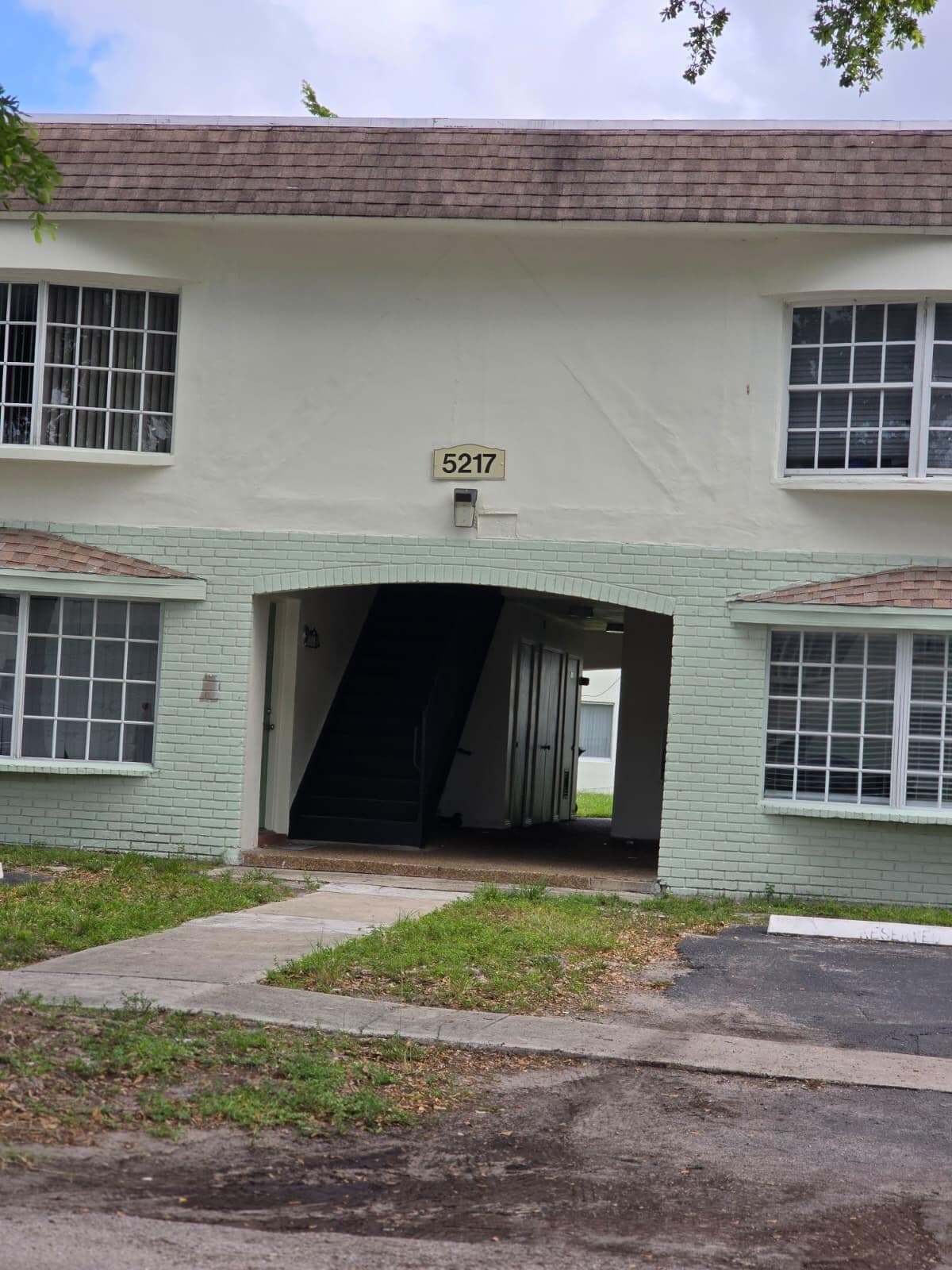 5217 NW 18th Street 3D, Lauderhill, FL 33313 4