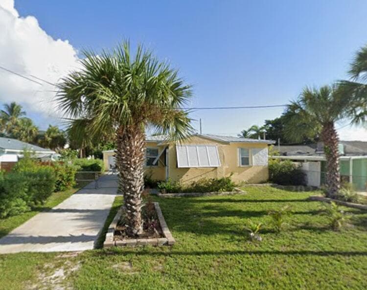1706 St Lucie Court, Fort Pierce, FL 34949 2