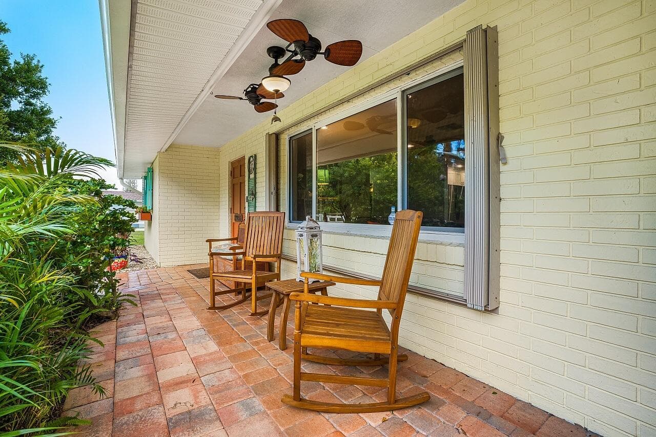 3955 FOOSHE Avenue, Sebastian, FL 32976 17
