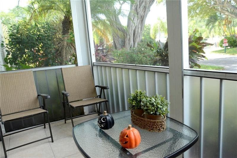 6499 BAY CLUB Drive 2, Fort Lauderdale, FL 33308 24