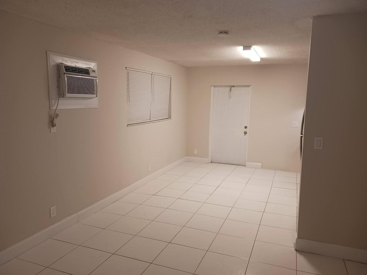 708 NW 6th Street, Hallandale Beach, FL 33009 7