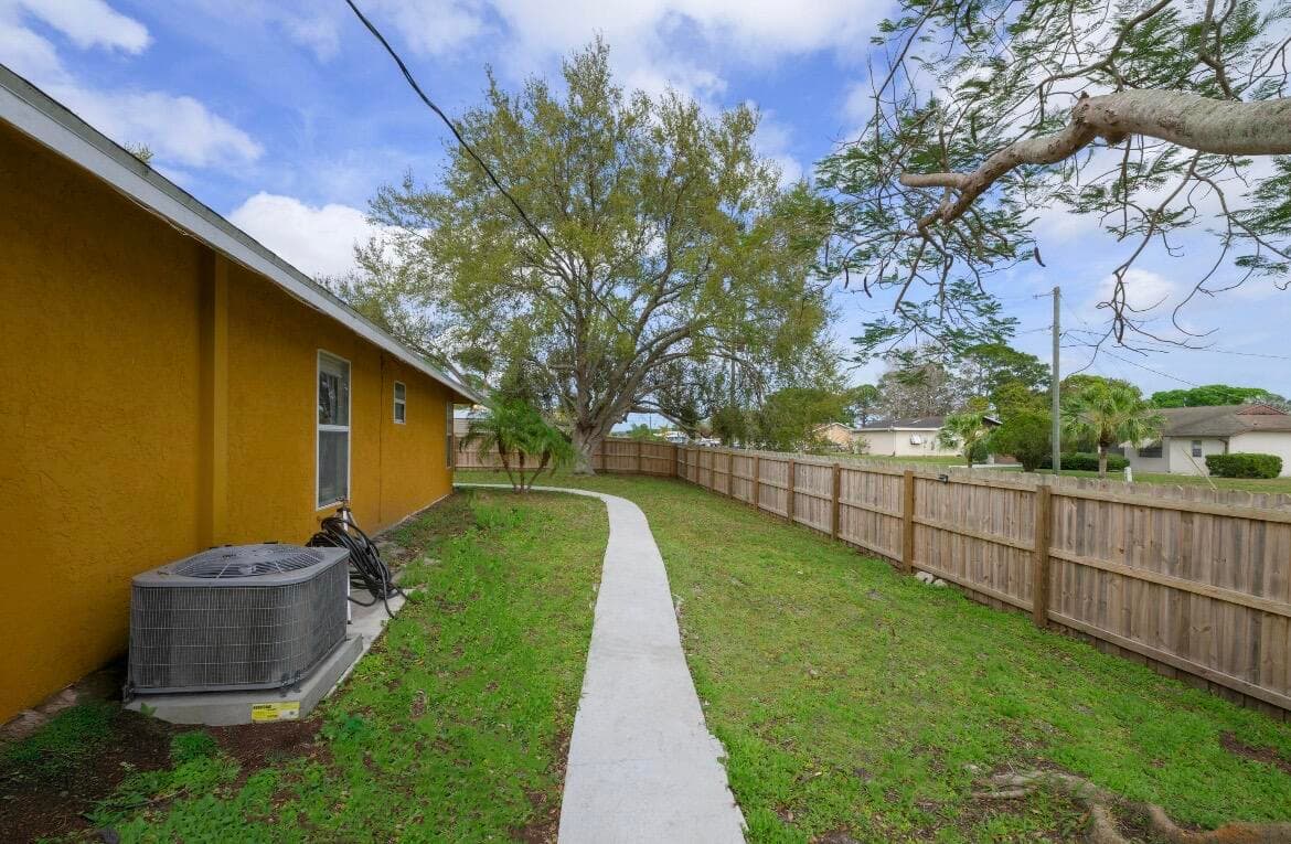353 NW FERRIS Drive, Port St. Lucie, FL 34983 20