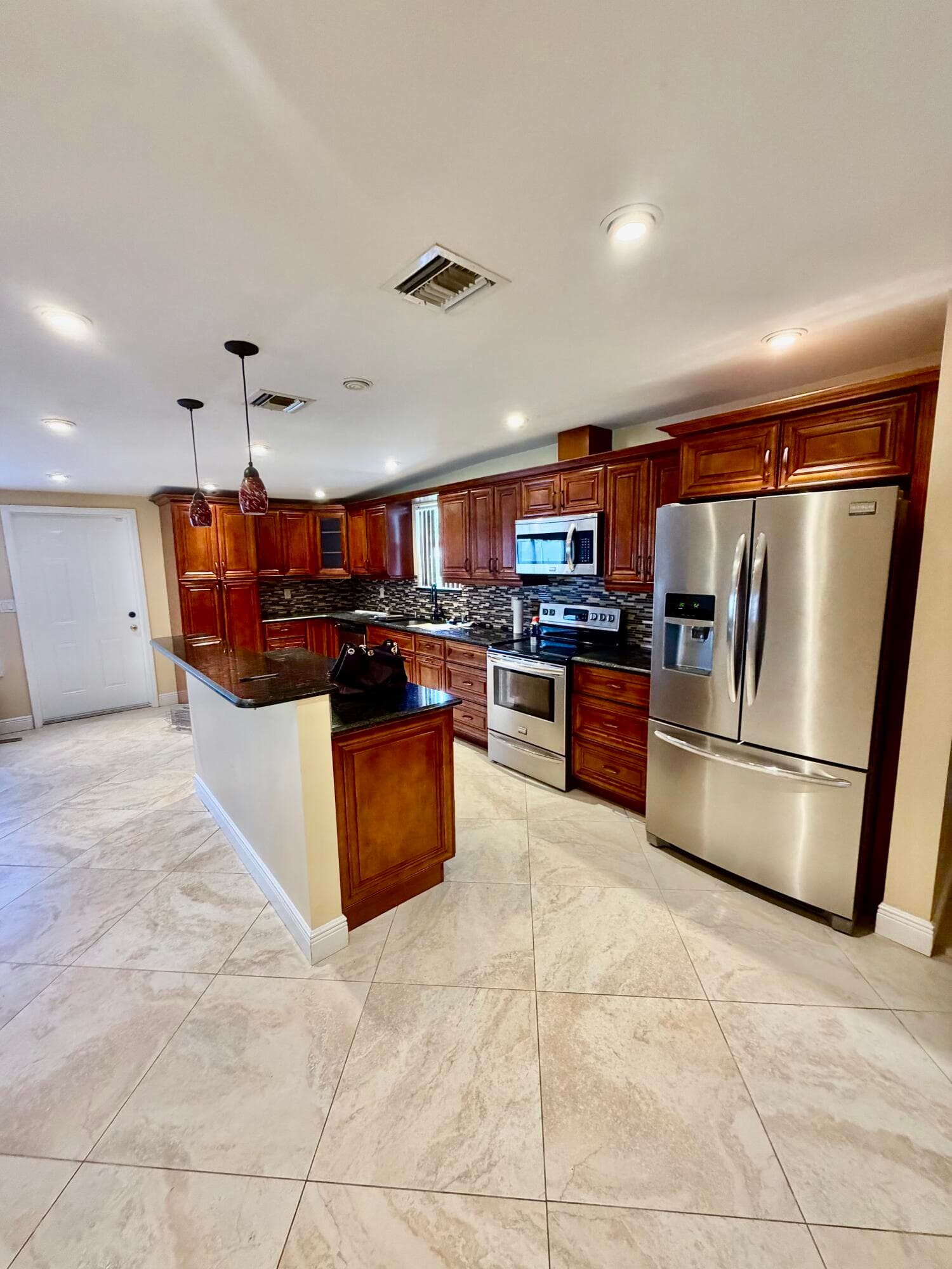 2425 Ceceile Avenue, West Palm Beach, FL 33417 4