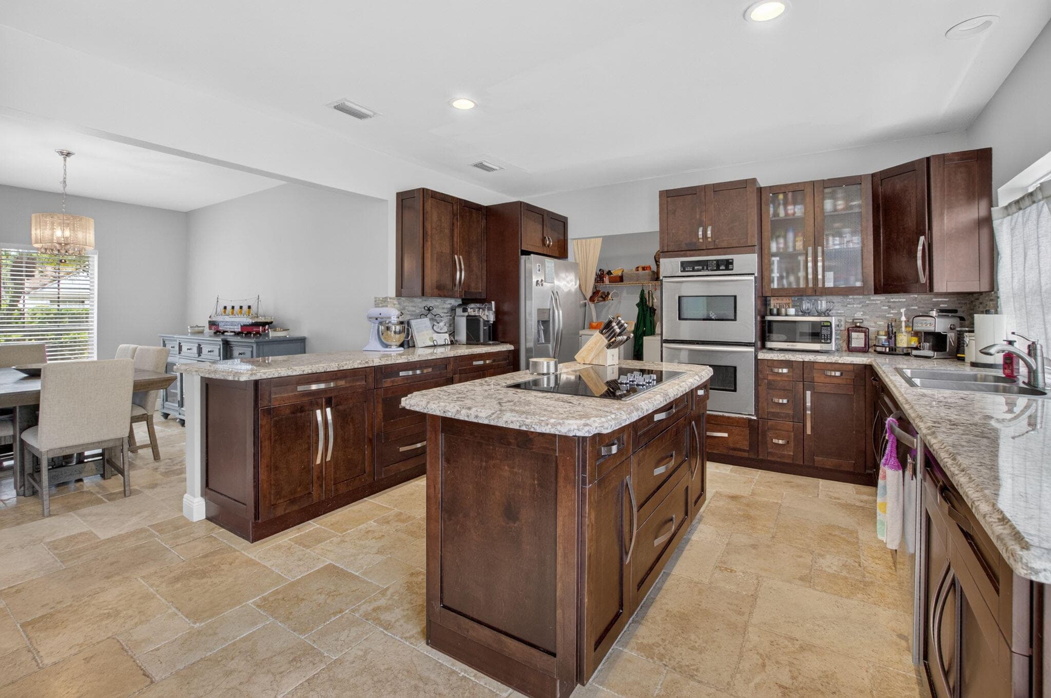 3870 SABAL LAKES Road, Delray Beach, FL 33445 9