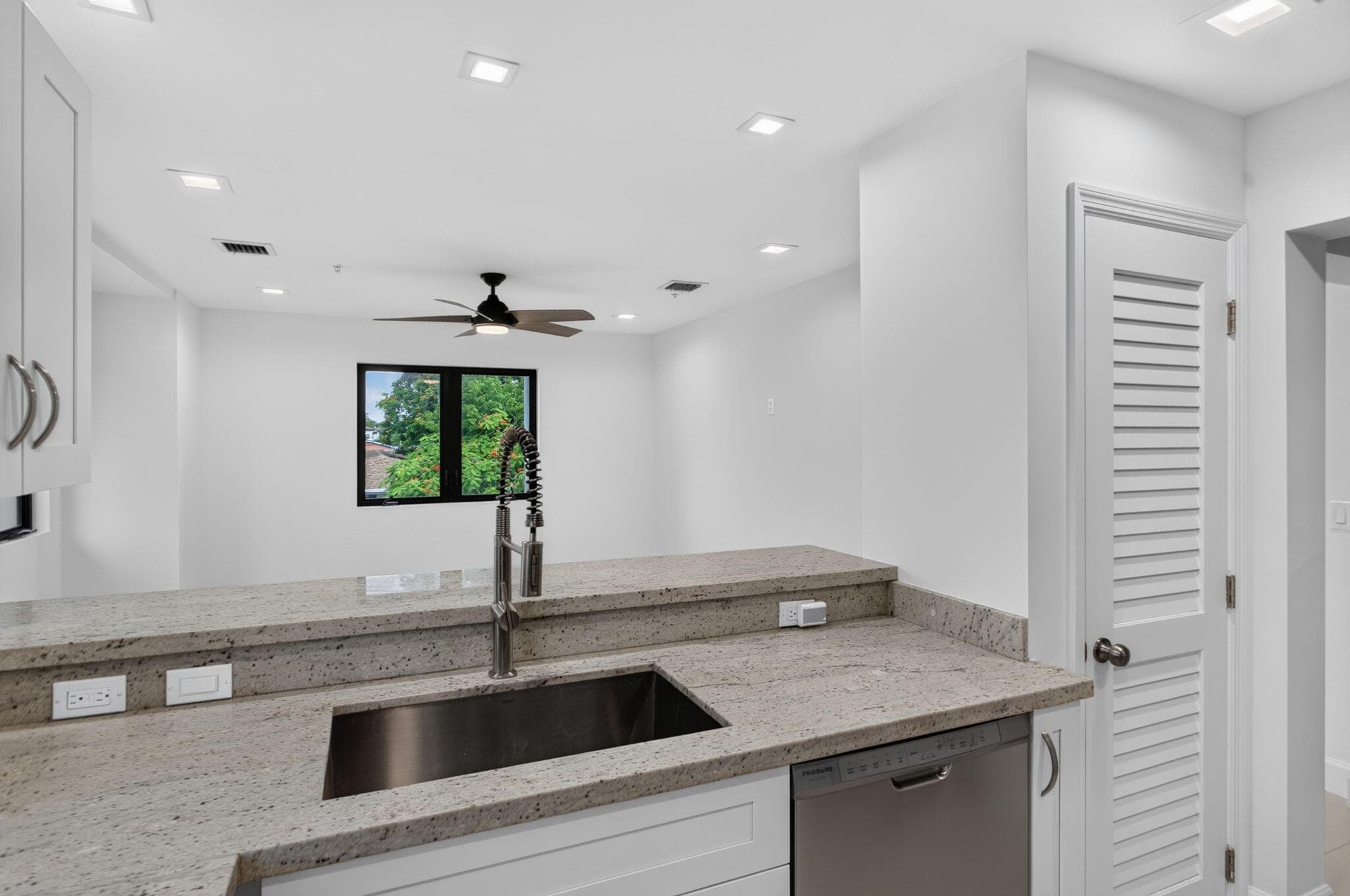 444 NW 41ST Street, Oakland Park, FL 33309 4