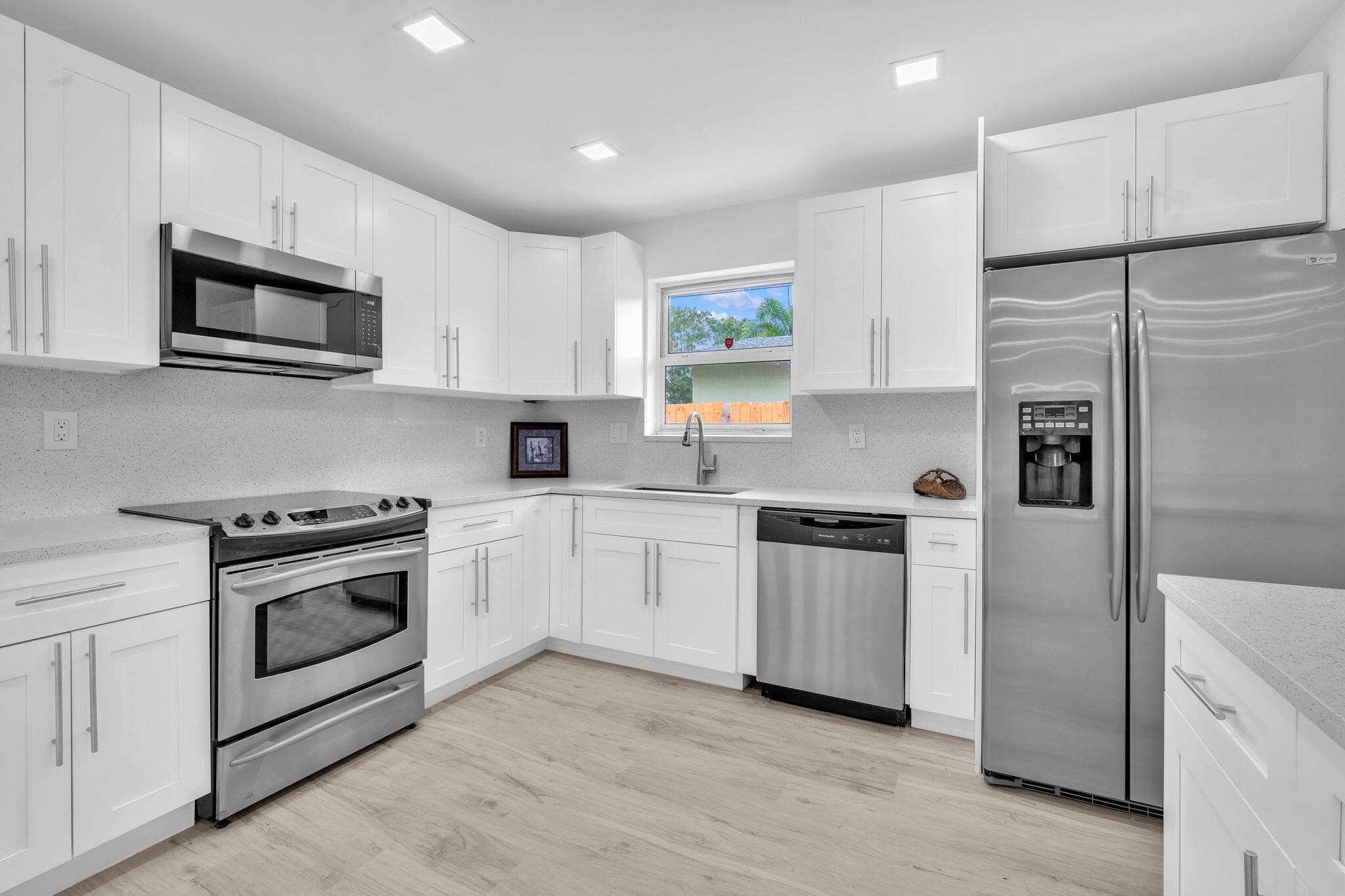 4872 NW 6TH Court, Plantation, FL 33317 10