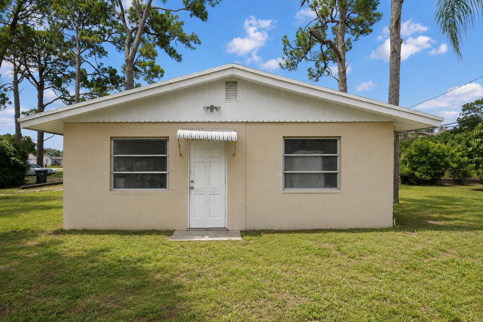 415 FLEMING Avenue, Greenacres, FL 33463 52