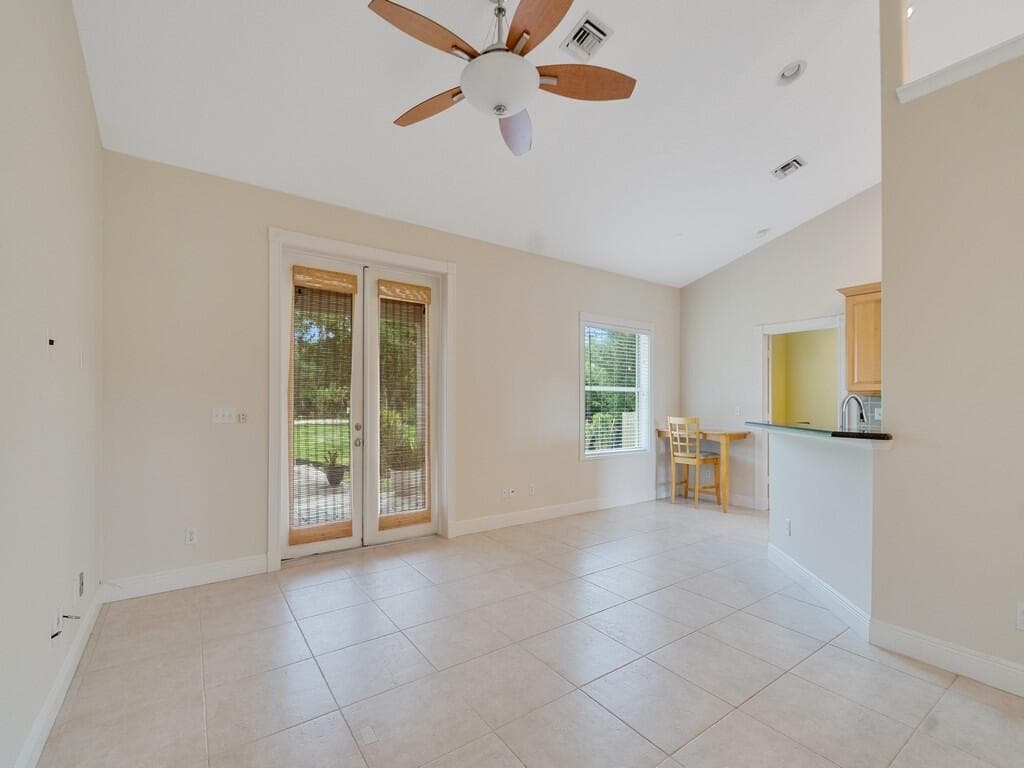 8978 100TH Court, Vero Beach, FL 32967 6