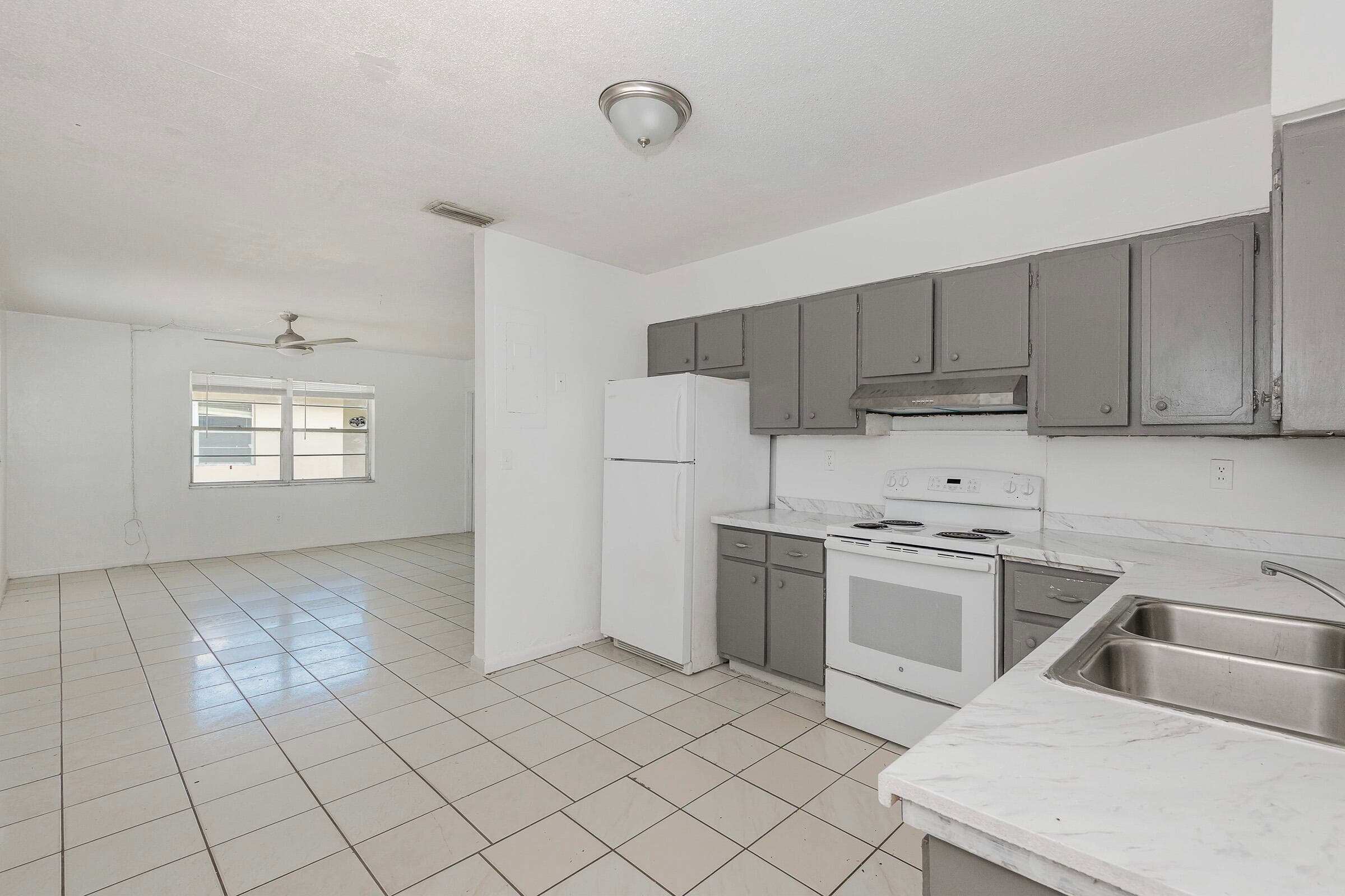 1911 SW 4TH Avenue 1-3, Fort Lauderdale, FL 33315 5
