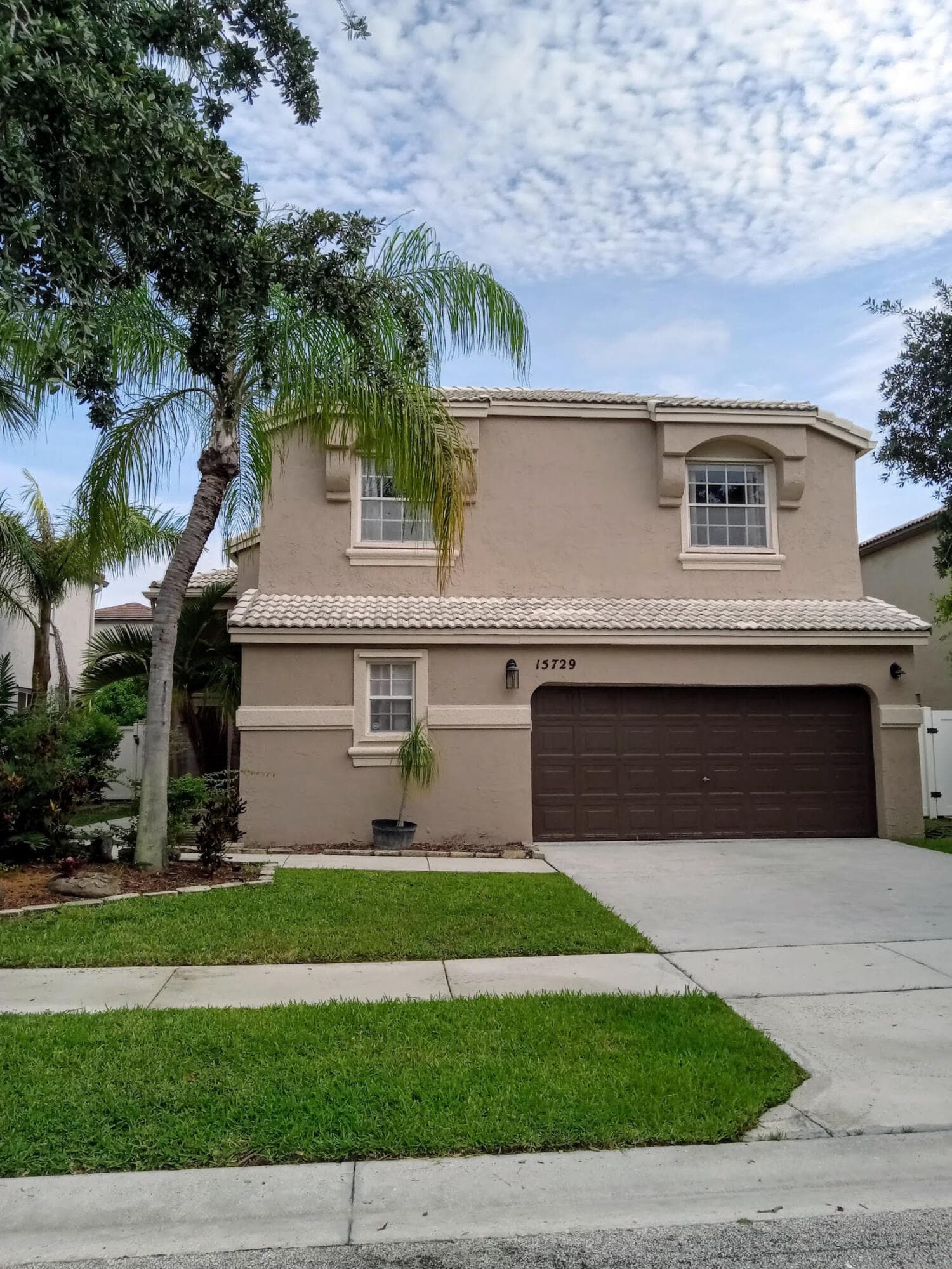 15729 NW Tenth Street NW, Pembroke Pines, FL 33028