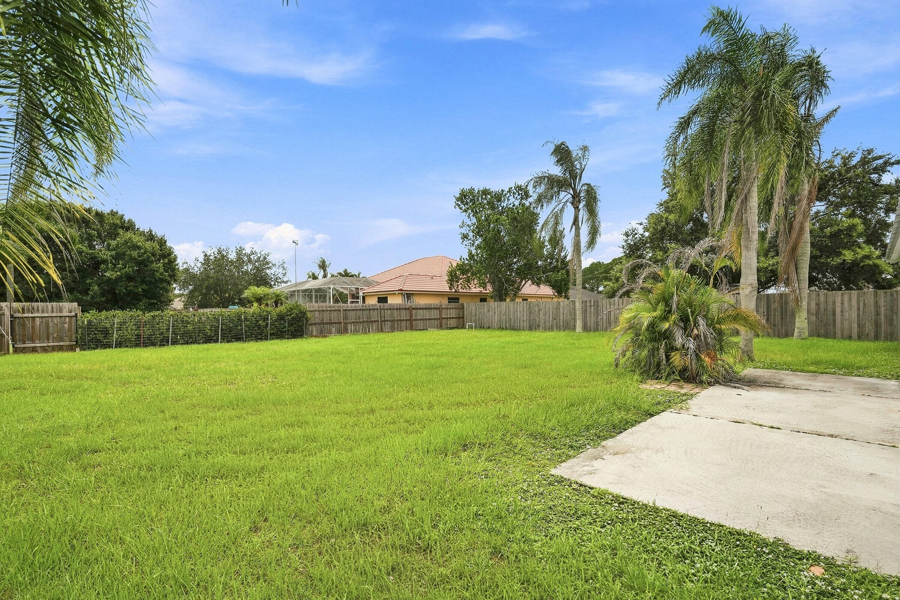 3873 SW Daisy Street, Port St. Lucie, FL 34953 24