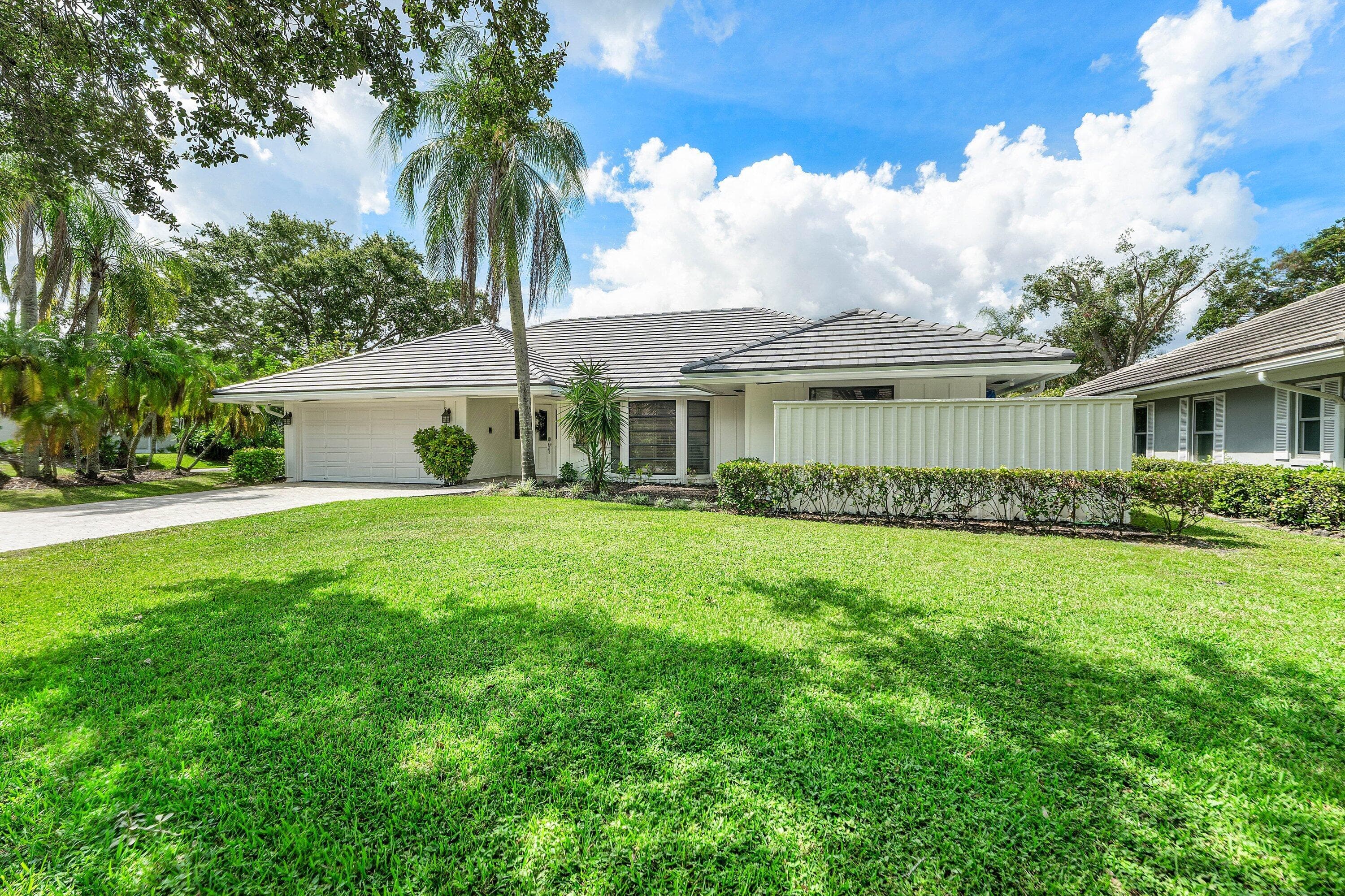 13 St Giles Road, Palm Beach Gardens, FL 33418 2