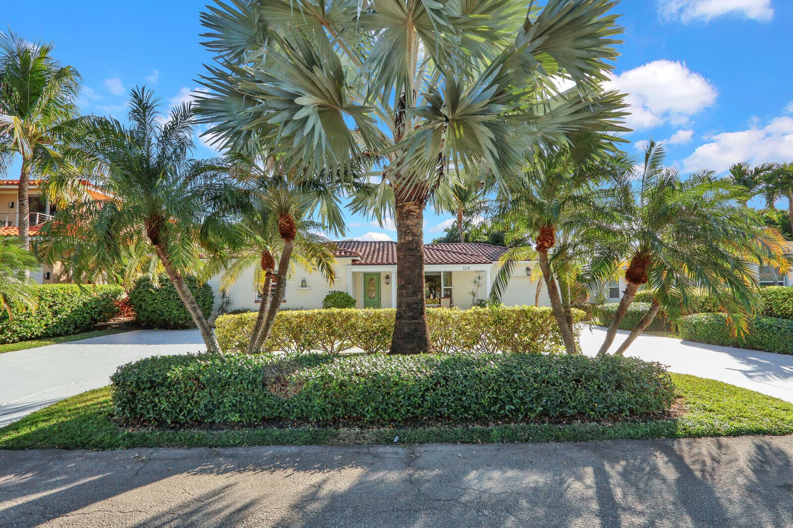 324 BLOSSOM Lane, West Palm Beach, FL 33404
